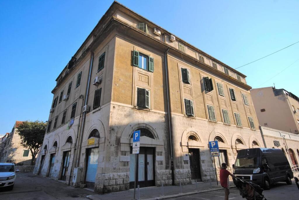 Apartment Viko Split Bagian luar foto