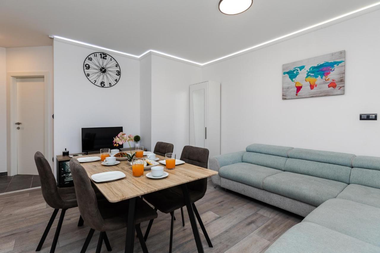 Apartment Viko Split Bagian luar foto