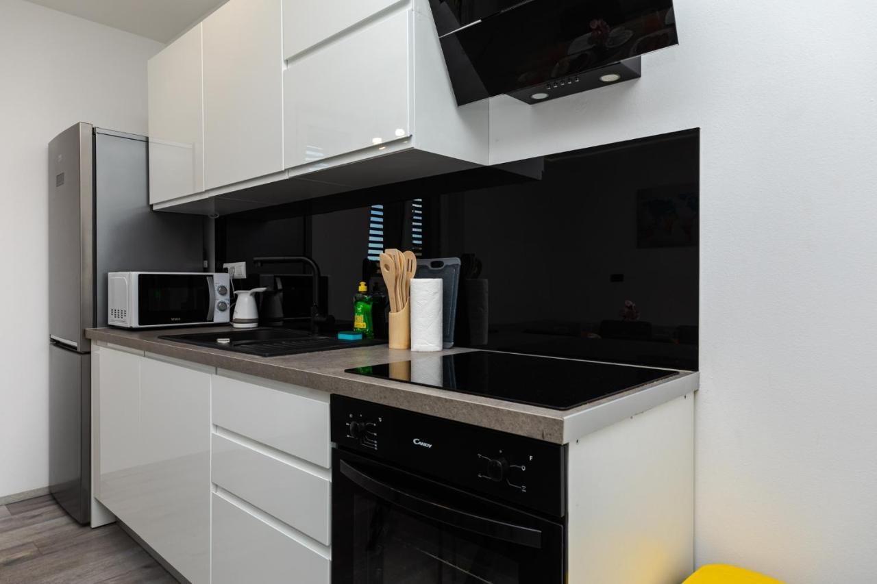Apartment Viko Split Bagian luar foto